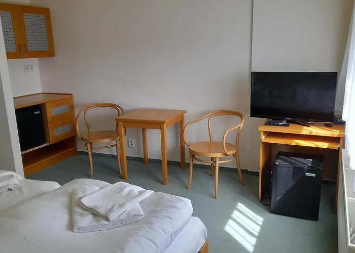 Smaragd 3* プラハ