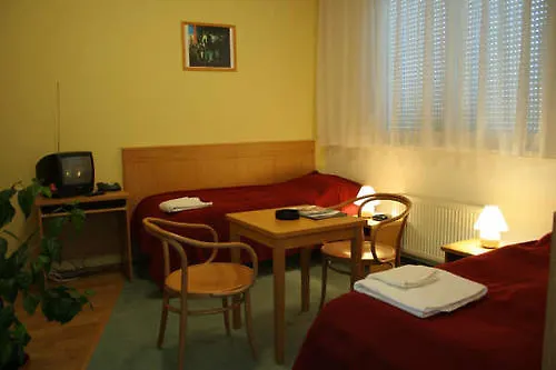 Smaragd ホテル プラハ