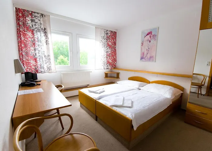 Smaragd 3* プラハ